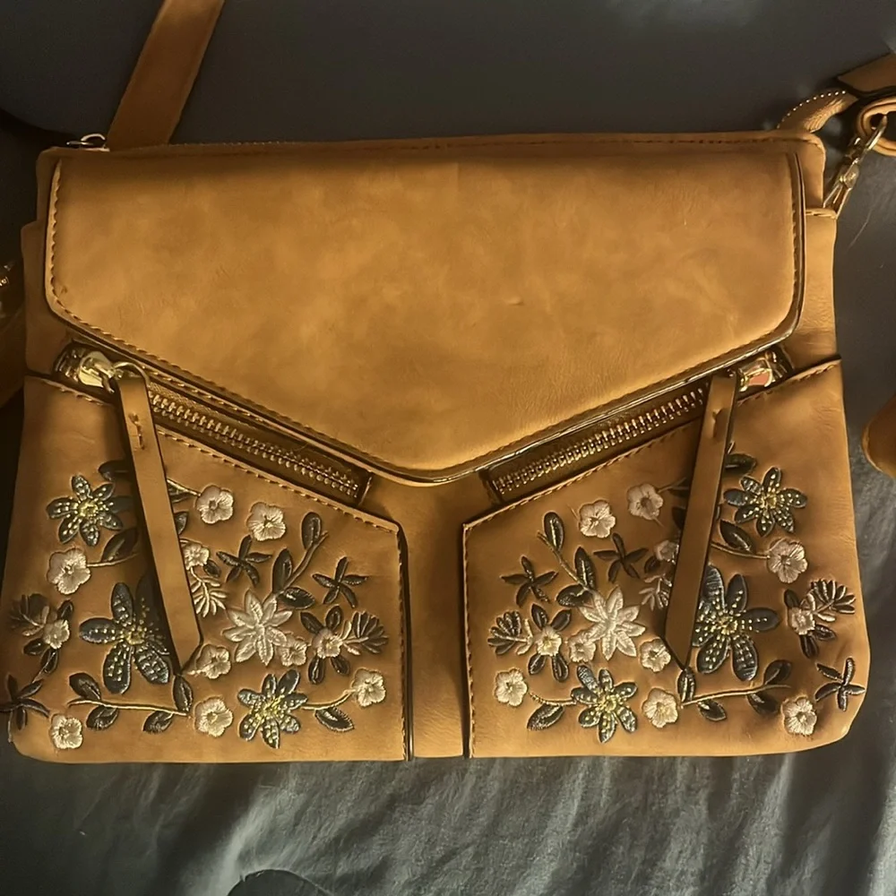 NWOT ALTARD STATE PURSE - Picture 2 of 8